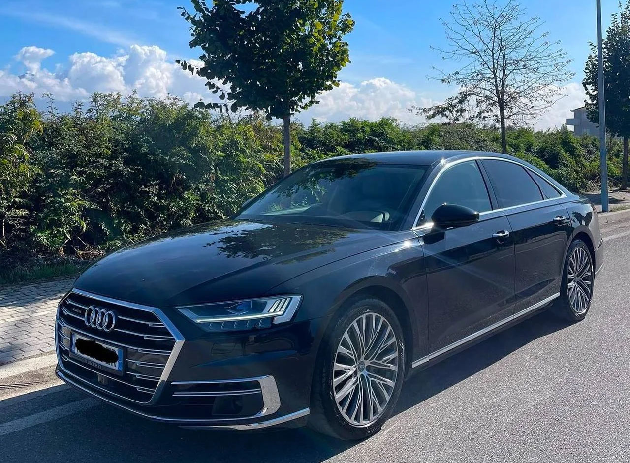 Audi A8L